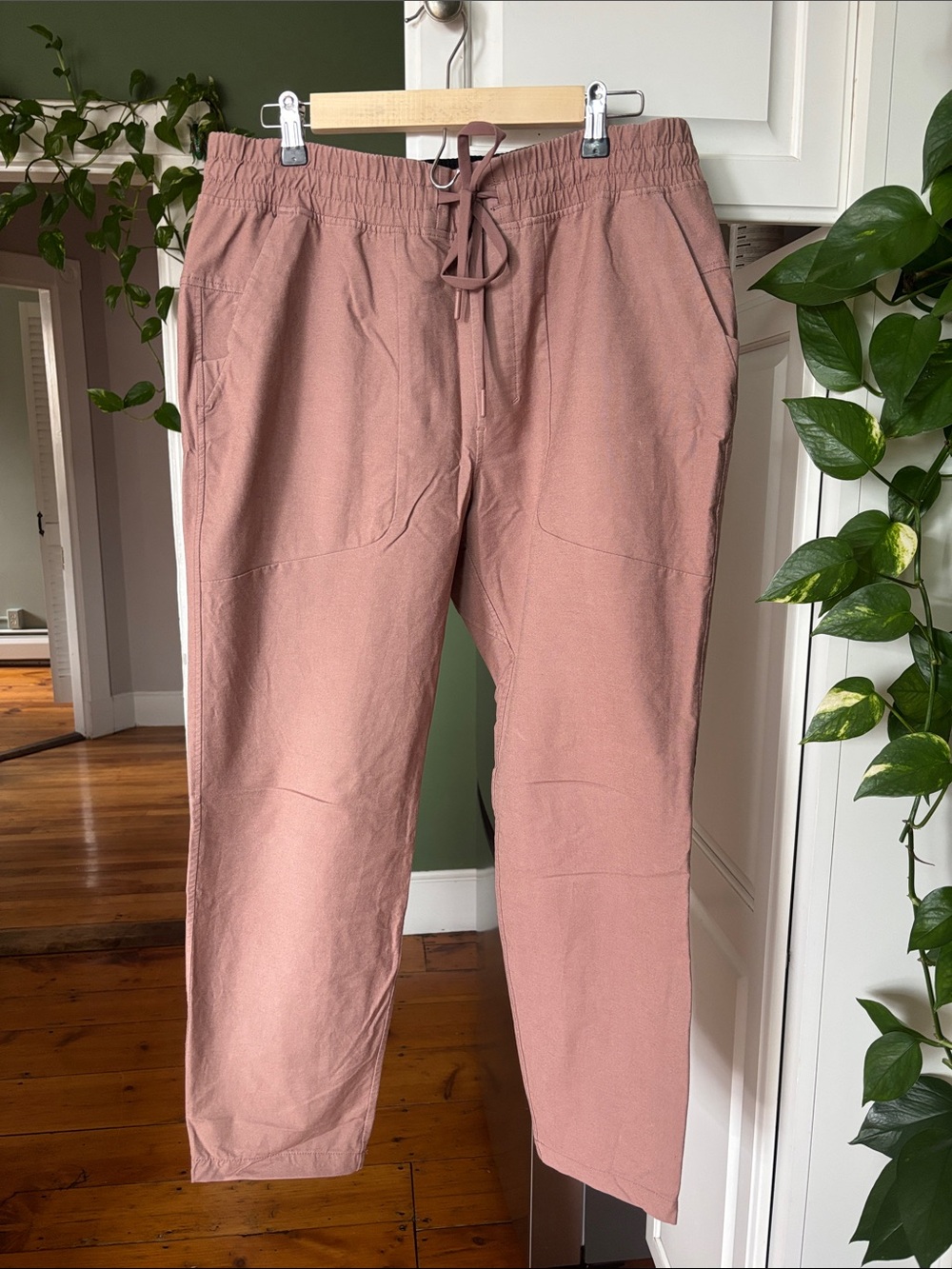 lululemon athletica Men's Dusty Rose Drawstring Joggers Size L